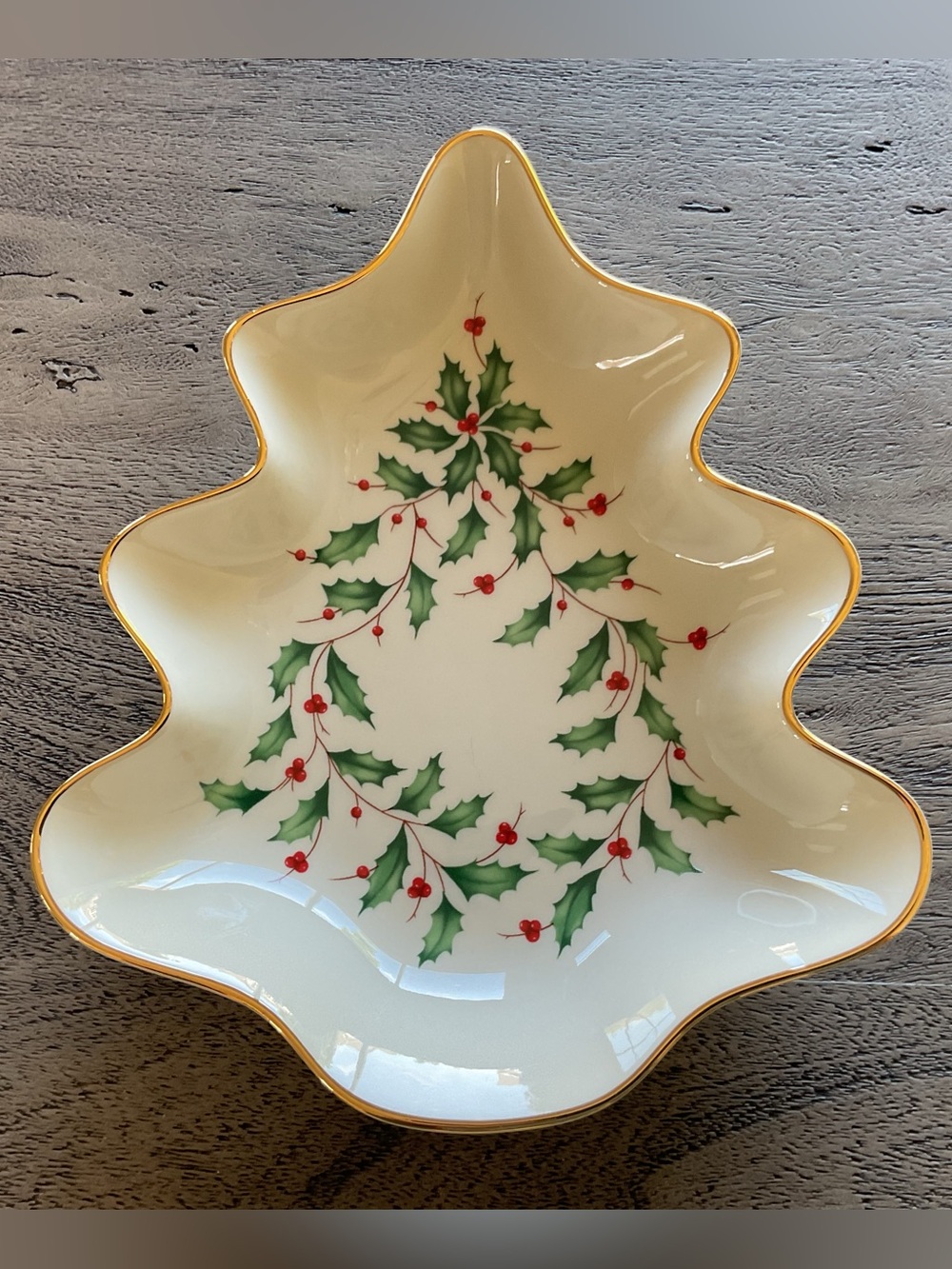 Lenox Christmas Tree-Shaped Holly Sprigs With Berries Candy Sauce Serving Dish